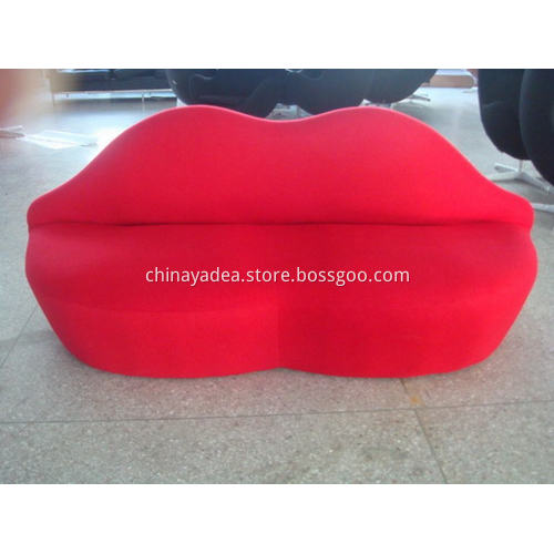 bocca sofa in red Fabric